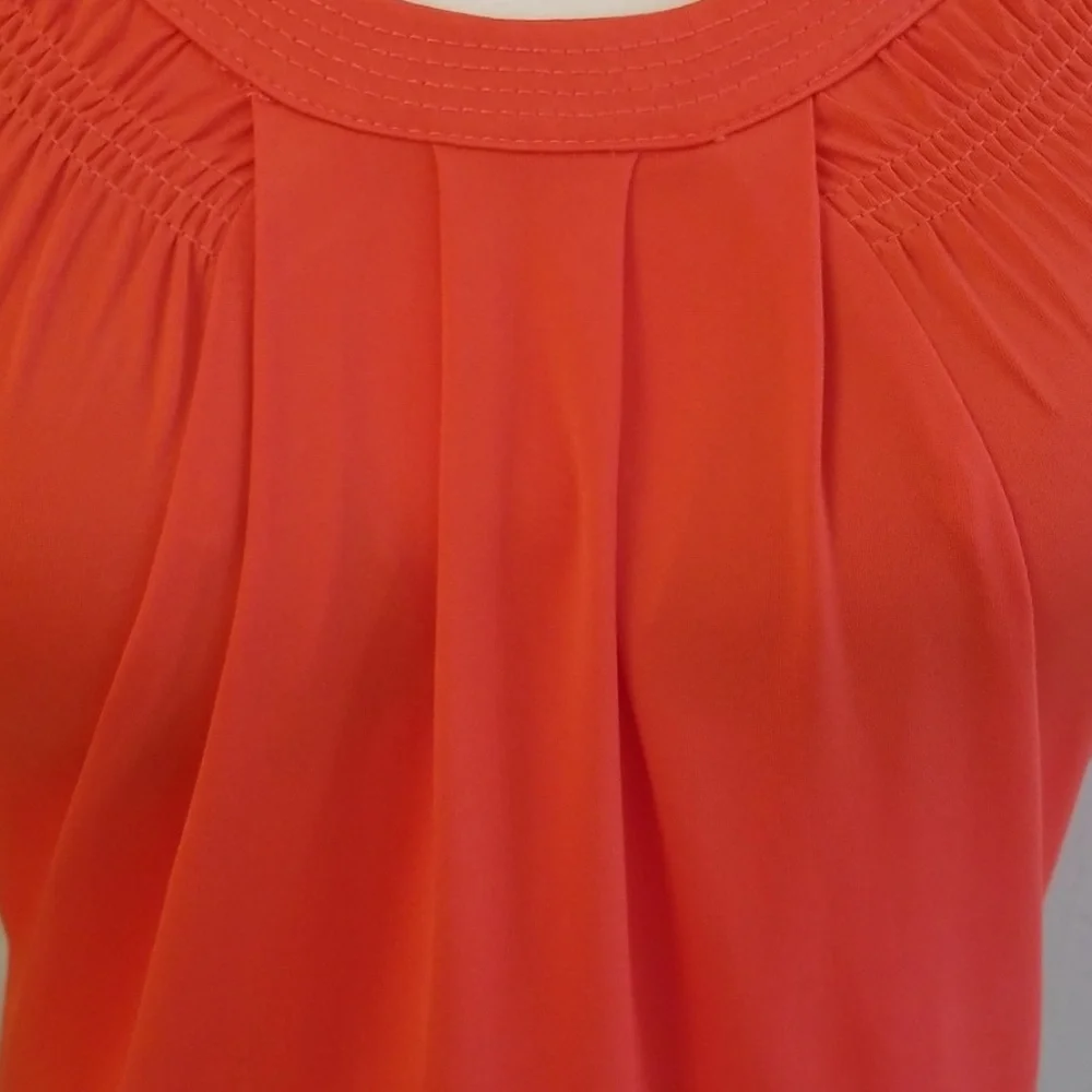 Worthington woman's bright red top - Picture 2 of 3